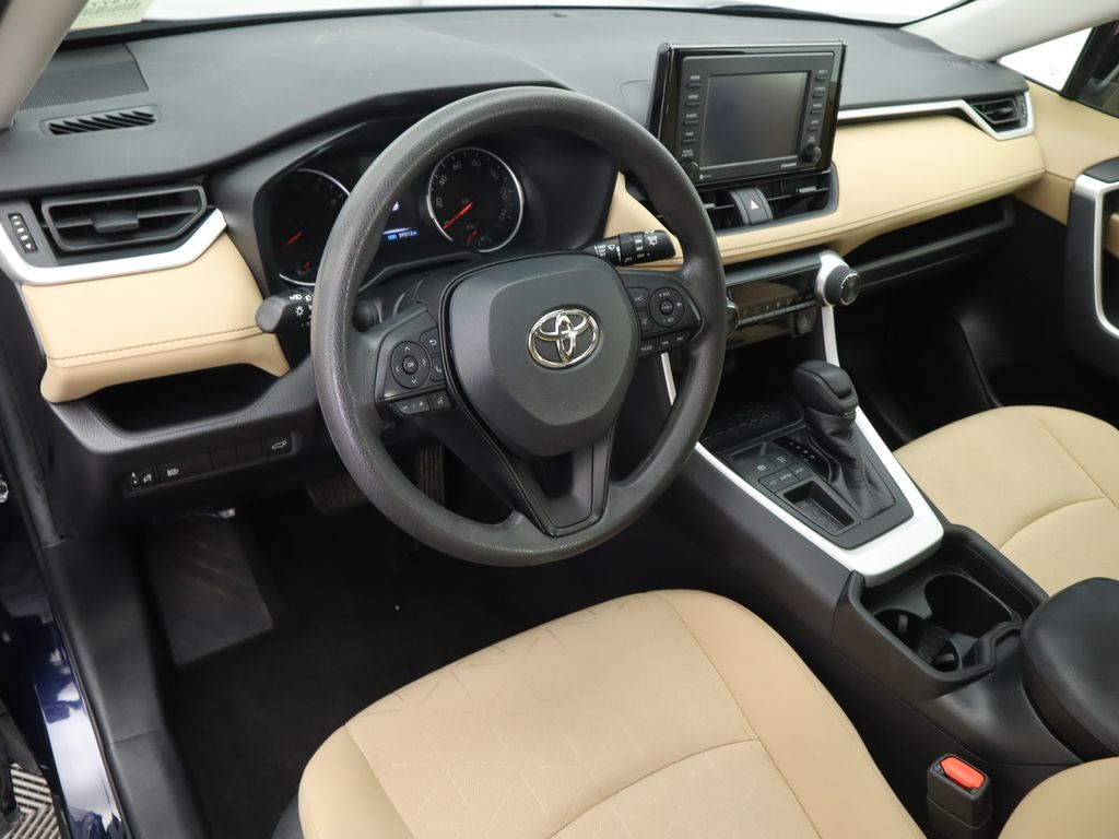 Thumbnail: 2021 Toyota RAV4 - 9