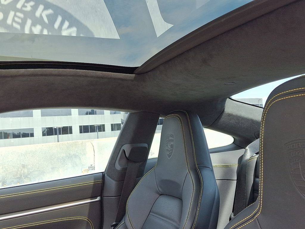 Thumbnail: 2021 Porsche 911 - 14