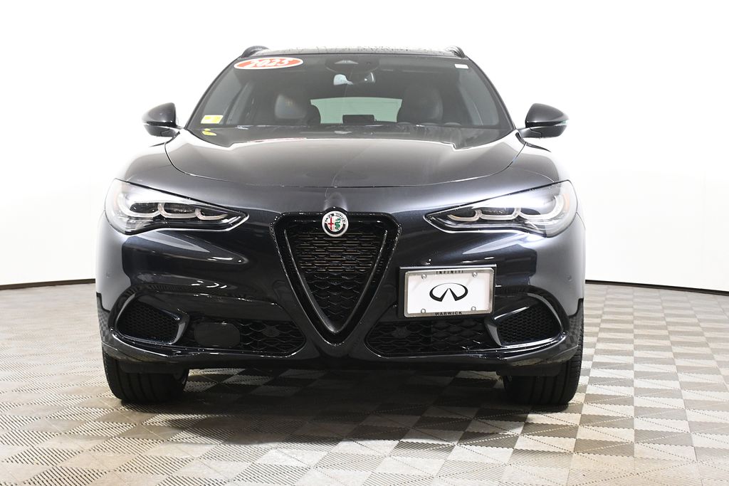 Thumbnail: 2025 Alfa Romeo Stelvio - 10