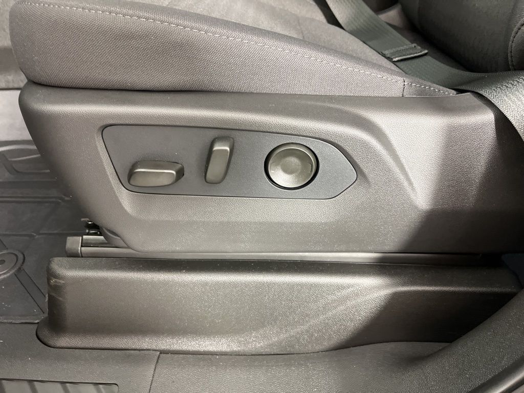 Thumbnail: 2026 Chevrolet Tahoe - 24