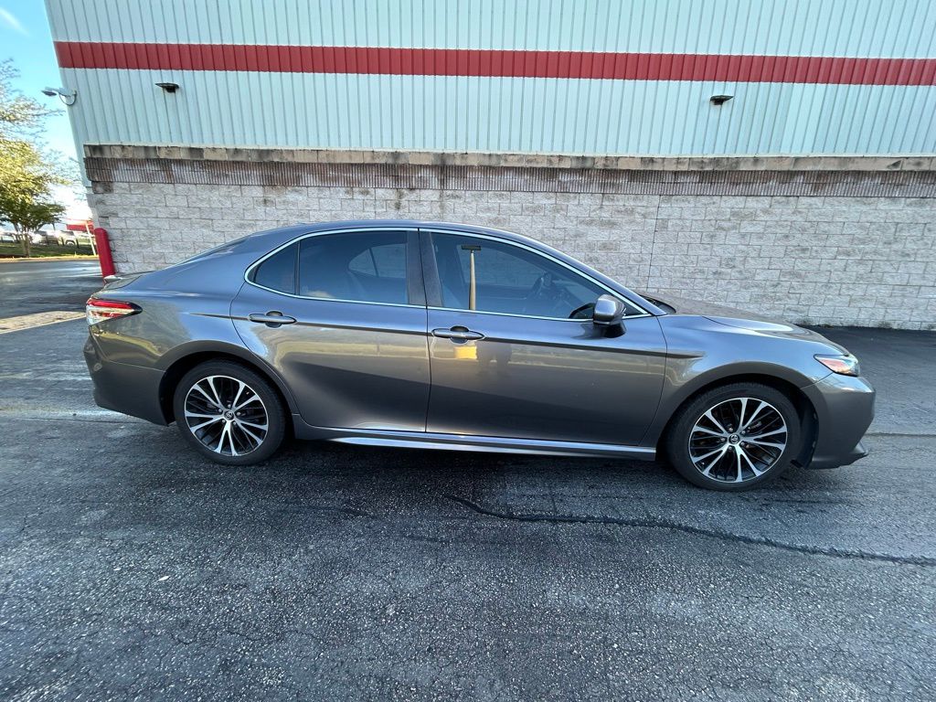 Thumbnail: 2020 Toyota Camry - 6