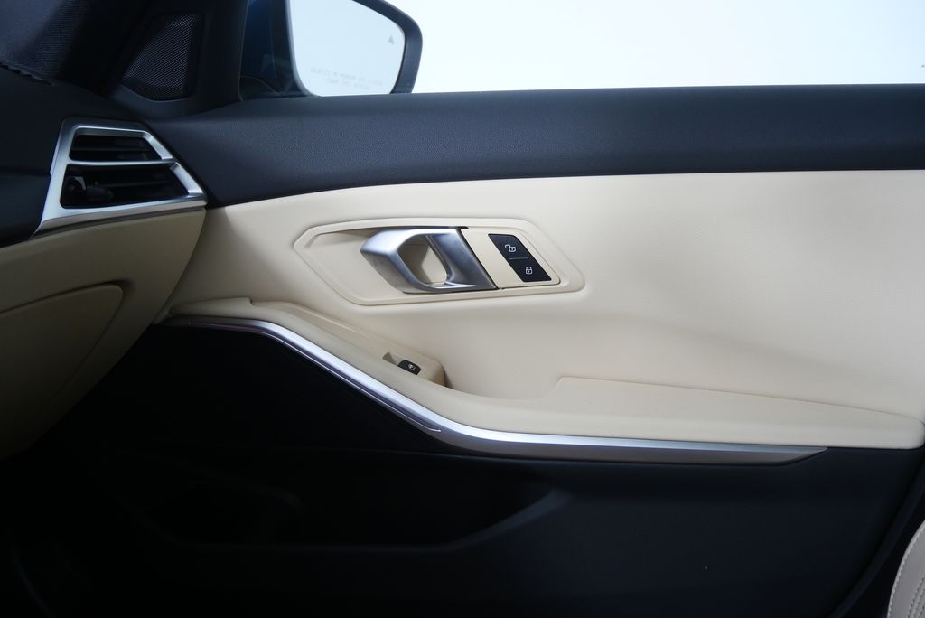 Thumbnail: 2025 BMW 3 Series - 29