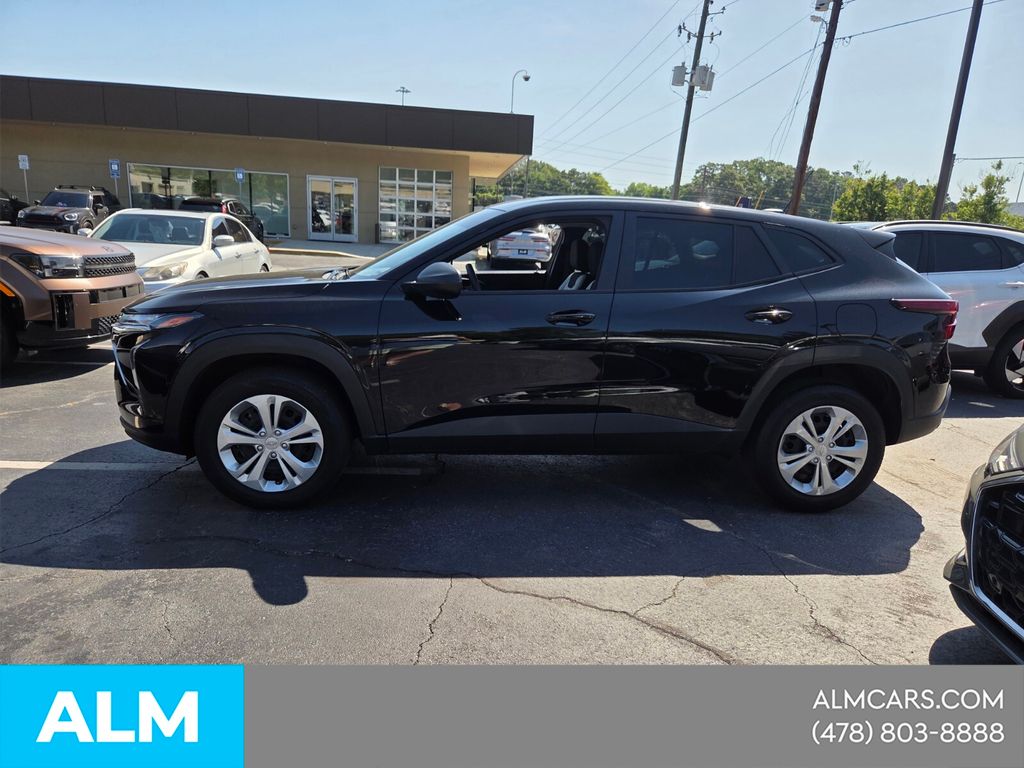 Used 2025 Black Chevrolet LS image 3