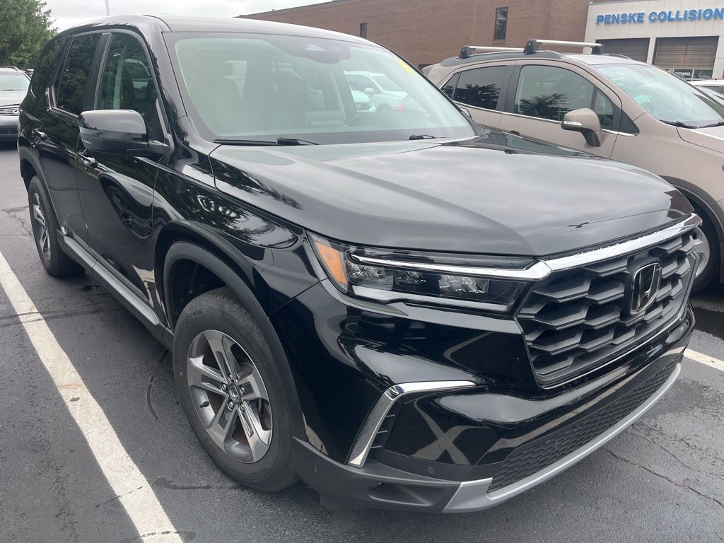 Thumbnail: 2023 Honda Pilot - 5
