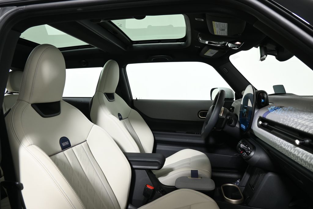 Thumbnail: 2025 MINI Cooper - 23