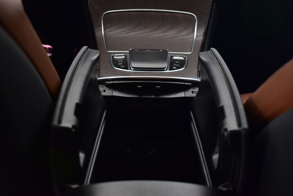 Thumbnail: 2021 Mercedes-Benz GLC - 23