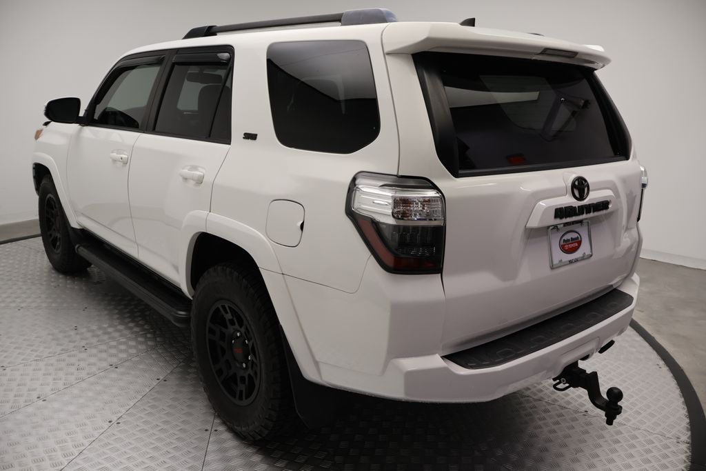 Thumbnail: 2019 Toyota 4Runner - 11