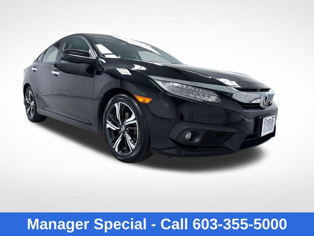 2017 Honda Civic Touring CVT's photo