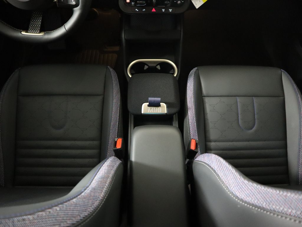 Thumbnail: 2025 MINI Cooper Countryman - 16