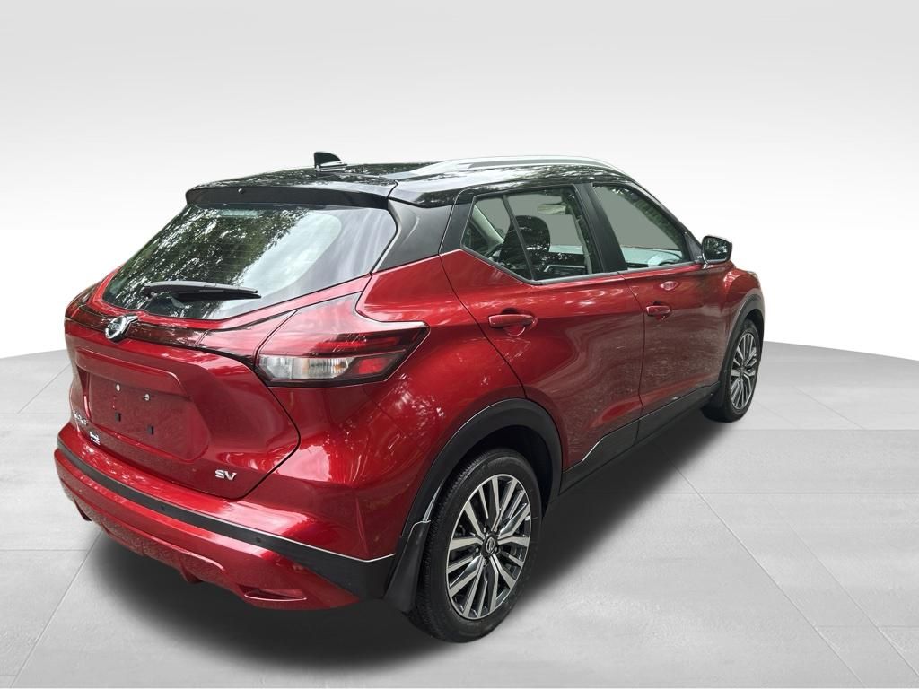 Used 2021 Red Nissan SV image 5