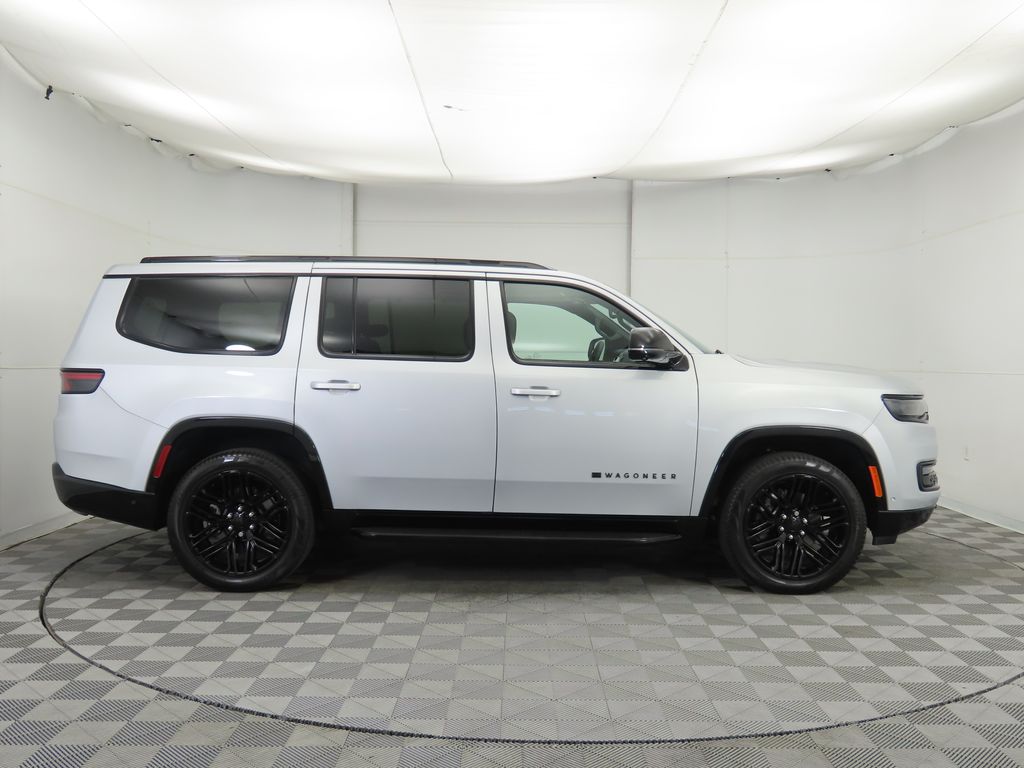 Thumbnail: 2024 Jeep Wagoneer - 4