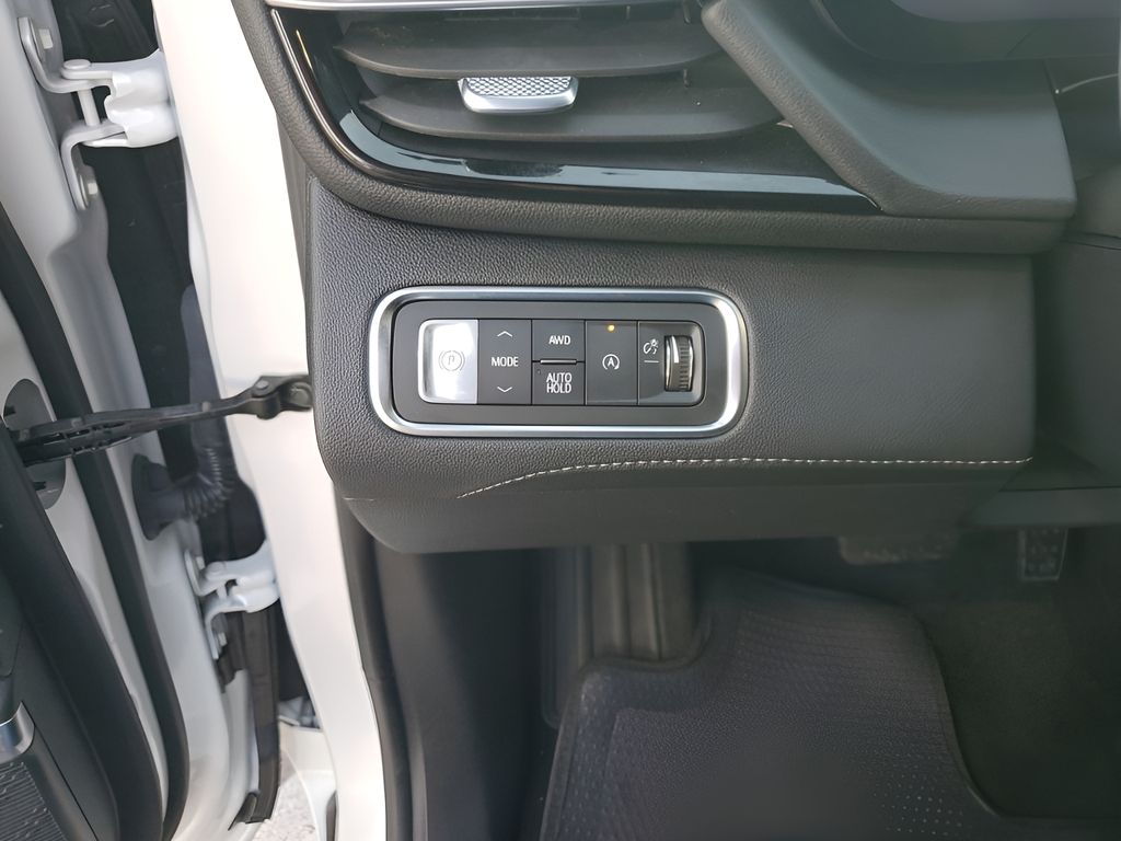 Used Car 2025 Buick Enclave  Avenir For Sale Under $60,000 In Austin, Texas