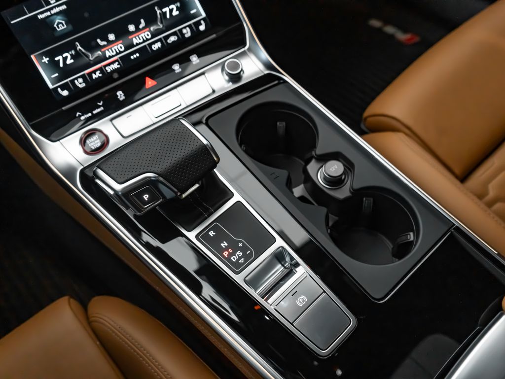 Used 2024  Audi 4.0T image 19