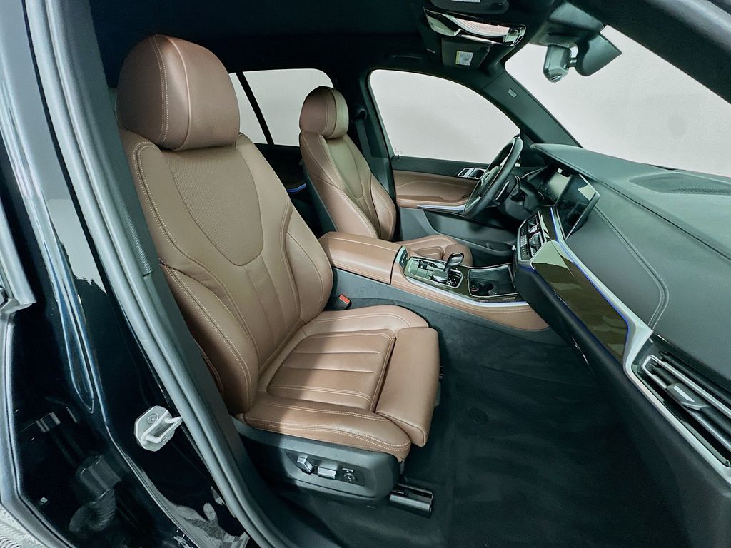 Thumbnail: 2022 BMW X5 - 29