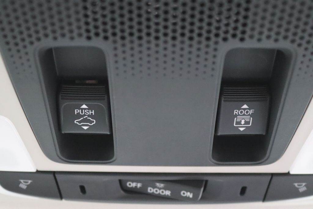 Thumbnail: 2025 Honda Pilot - 30