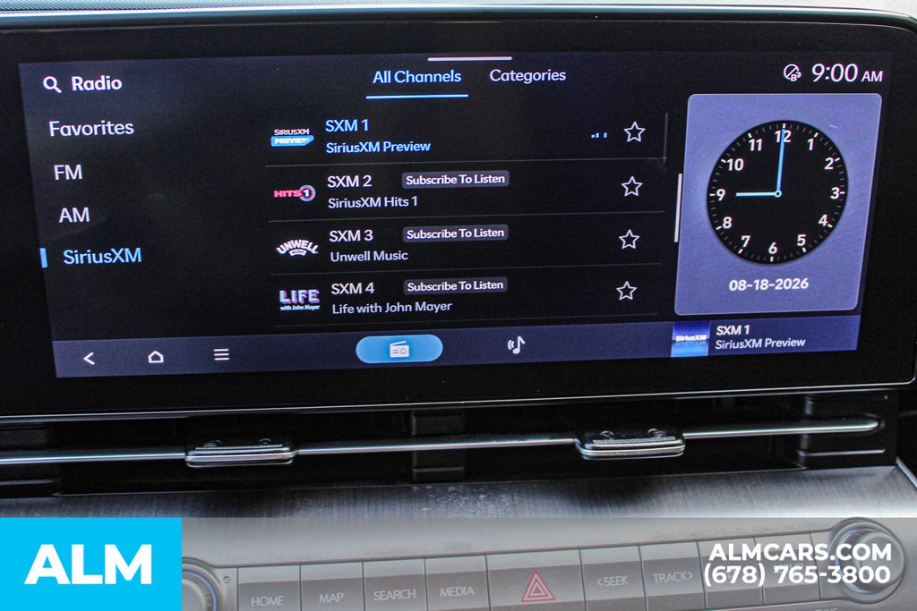 Used 2025 White Hyundai SEL image 35