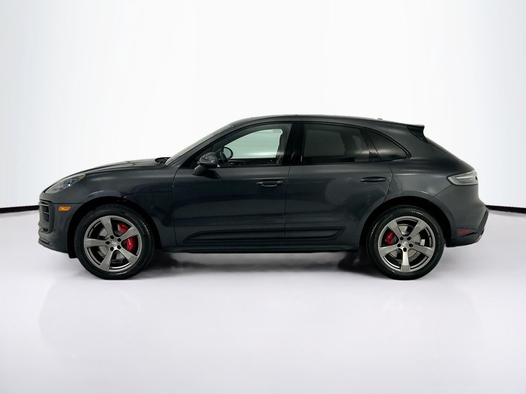 Thumbnail: 2023 Porsche Macan - 2