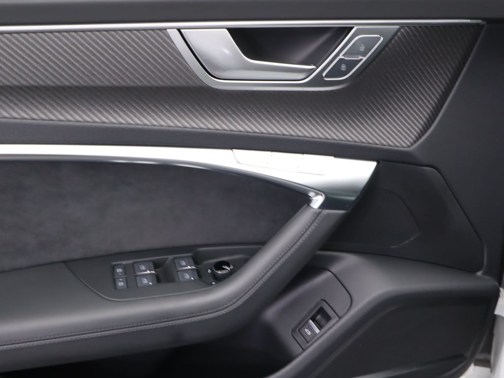 Thumbnail: 2024 Audi RS 7 - 23
