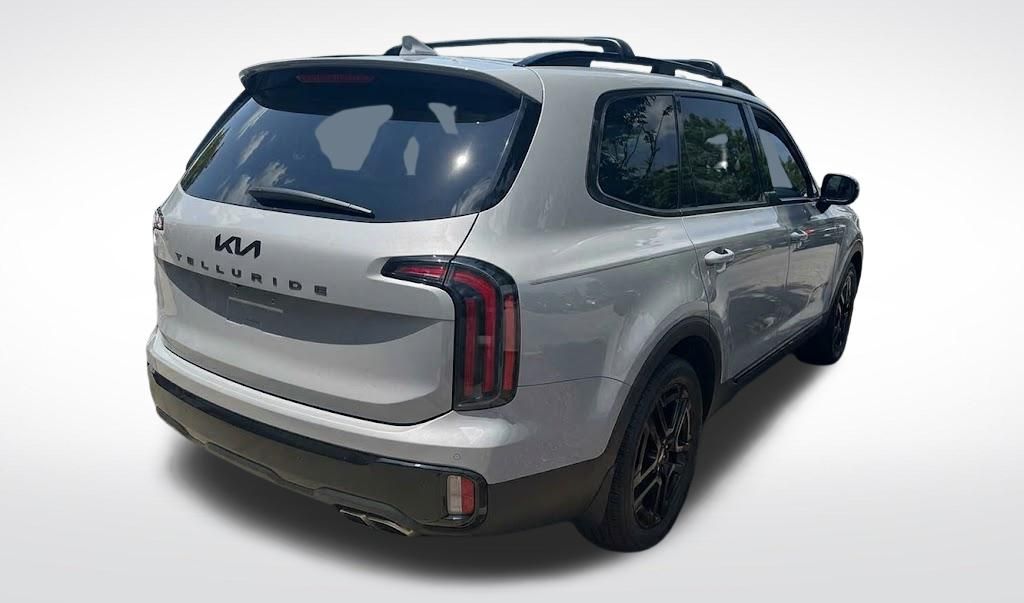 Used 2025 Gray Kia SX-Prestige X-Line image 3