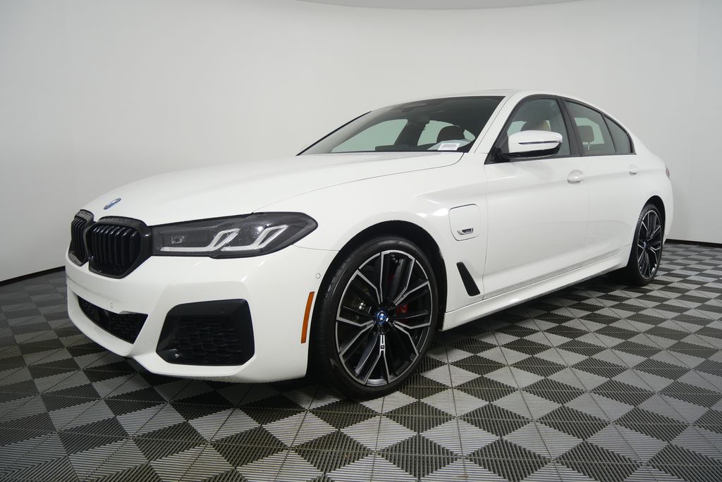 Thumbnail: 2023 BMW 5 Series - 8