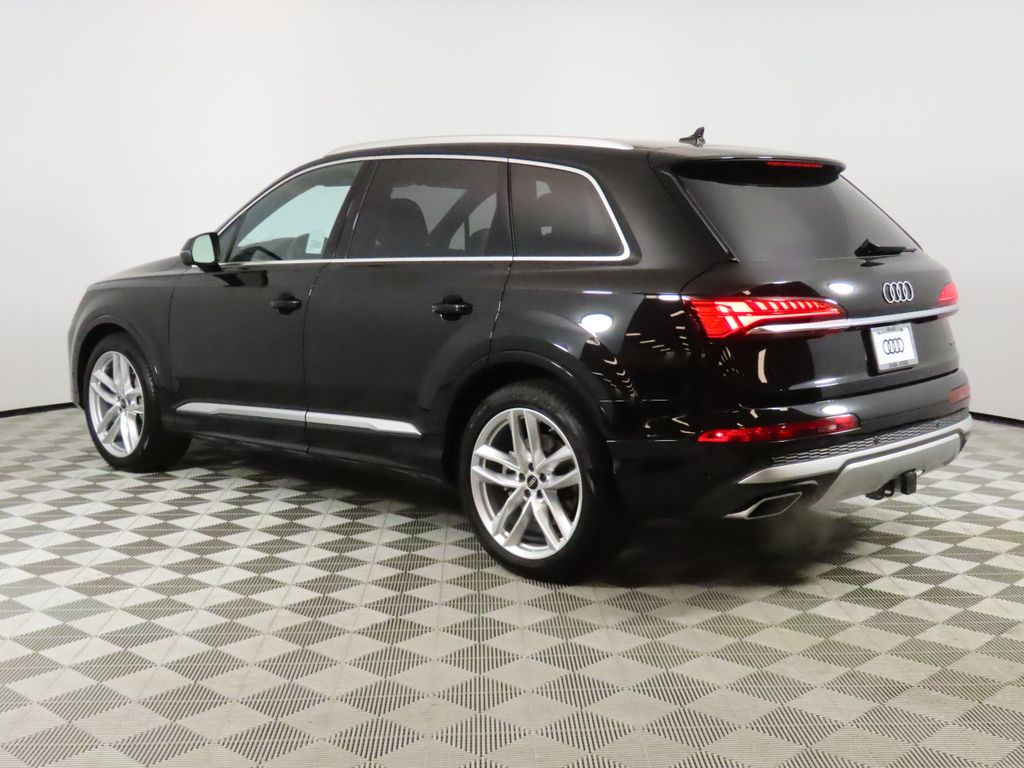 Thumbnail: 2025 Audi Q7 - 3