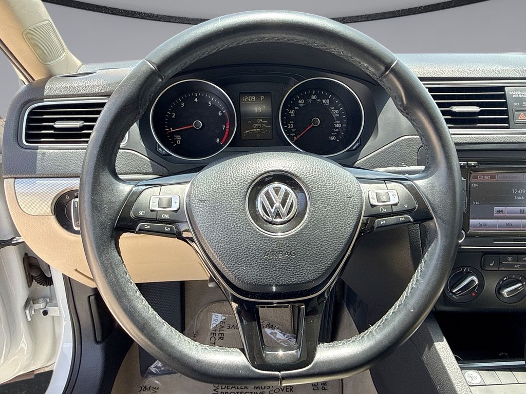 Thumbnail: 2015 Volkswagen Jetta - 21