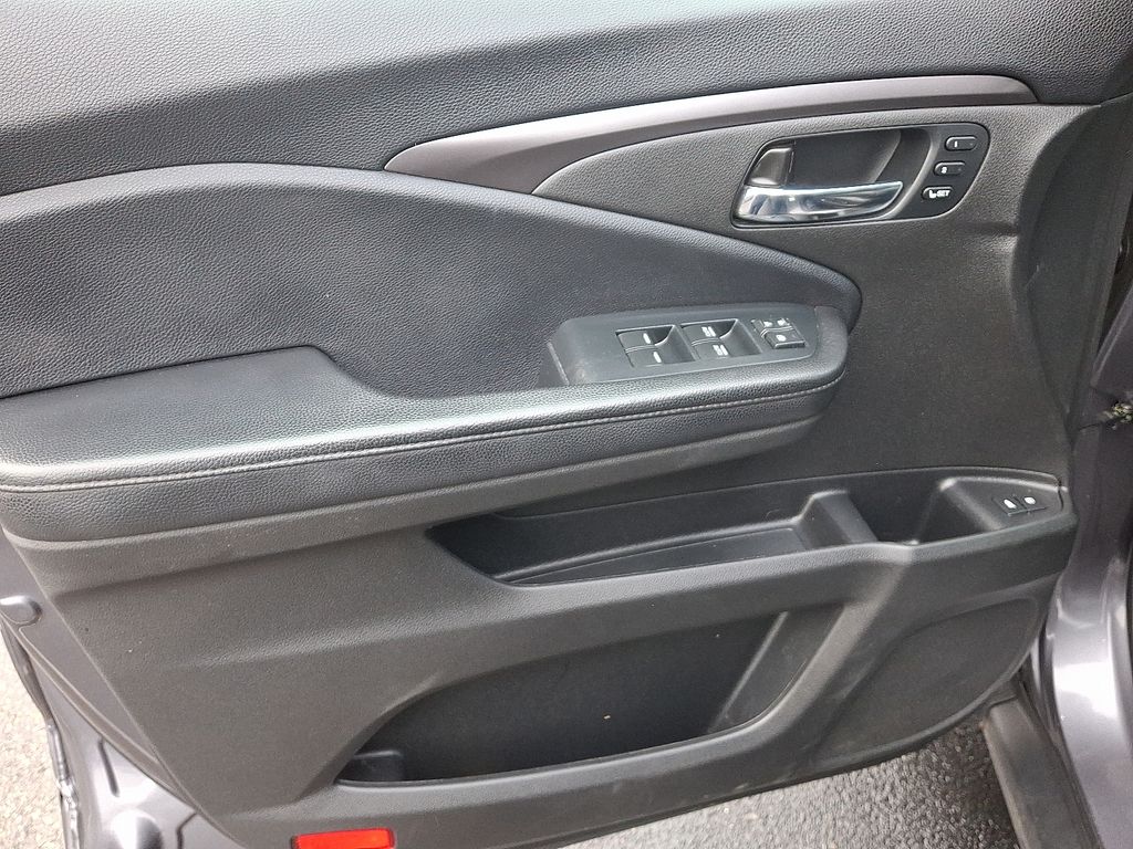 Thumbnail: 2022 Honda Pilot - 13