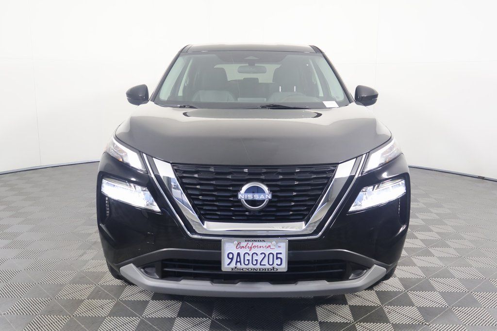2022 Nissan Rogue SV 2