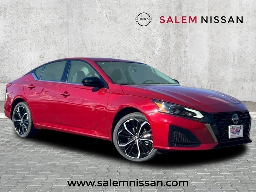 Red (Scarlet Ember) 2025 Nissan Altima 2.5 SR AWD Sedan All-Wheel Drive Continuously Variable Transmission