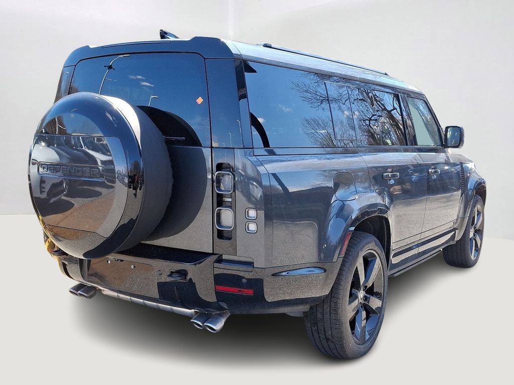2025 Land Rover Defender 130 3