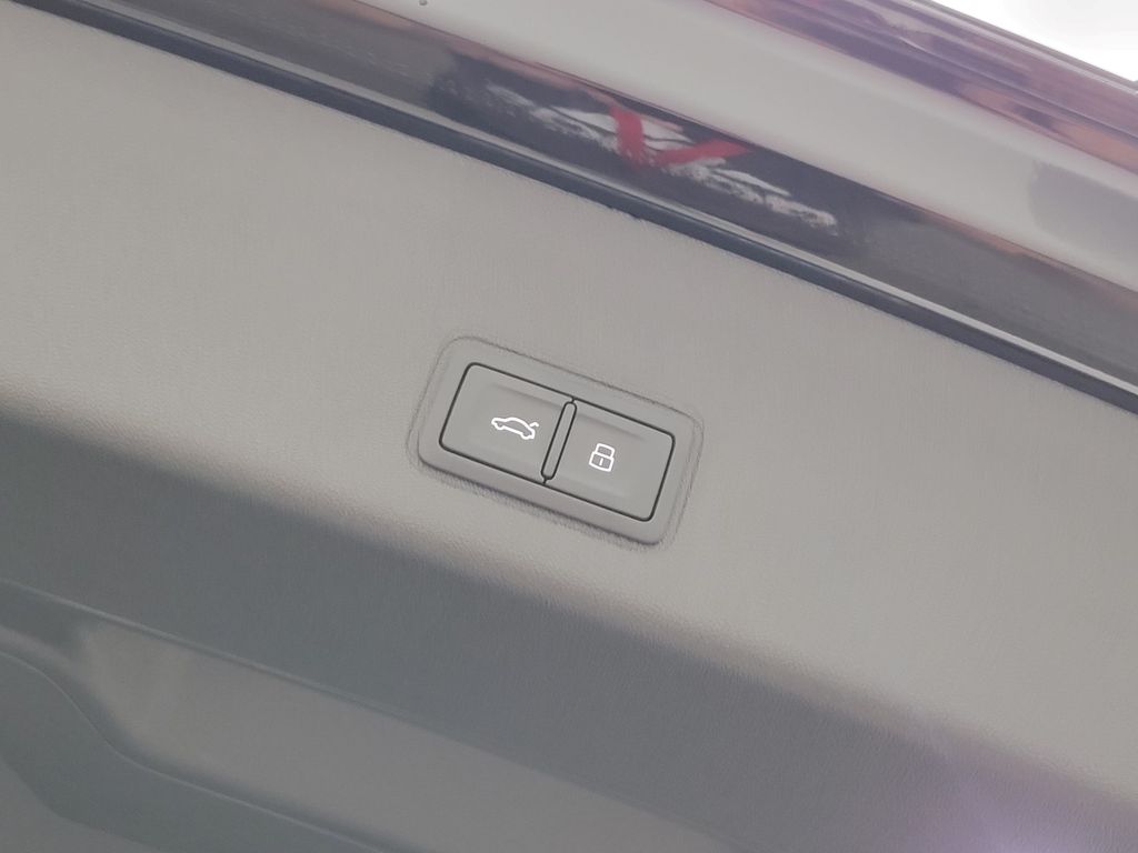 Thumbnail: 2026 Audi Q3 - 11