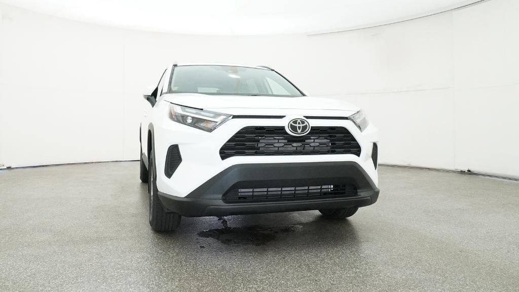 Thumbnail: 2025 Toyota RAV4 - 13