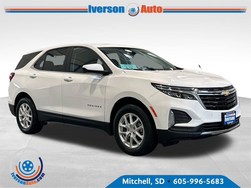 Summit White 2022 Chevrolet Equinox SUV / Crossover Four-Wheel Drive 6-Speed Automatic Overdrive