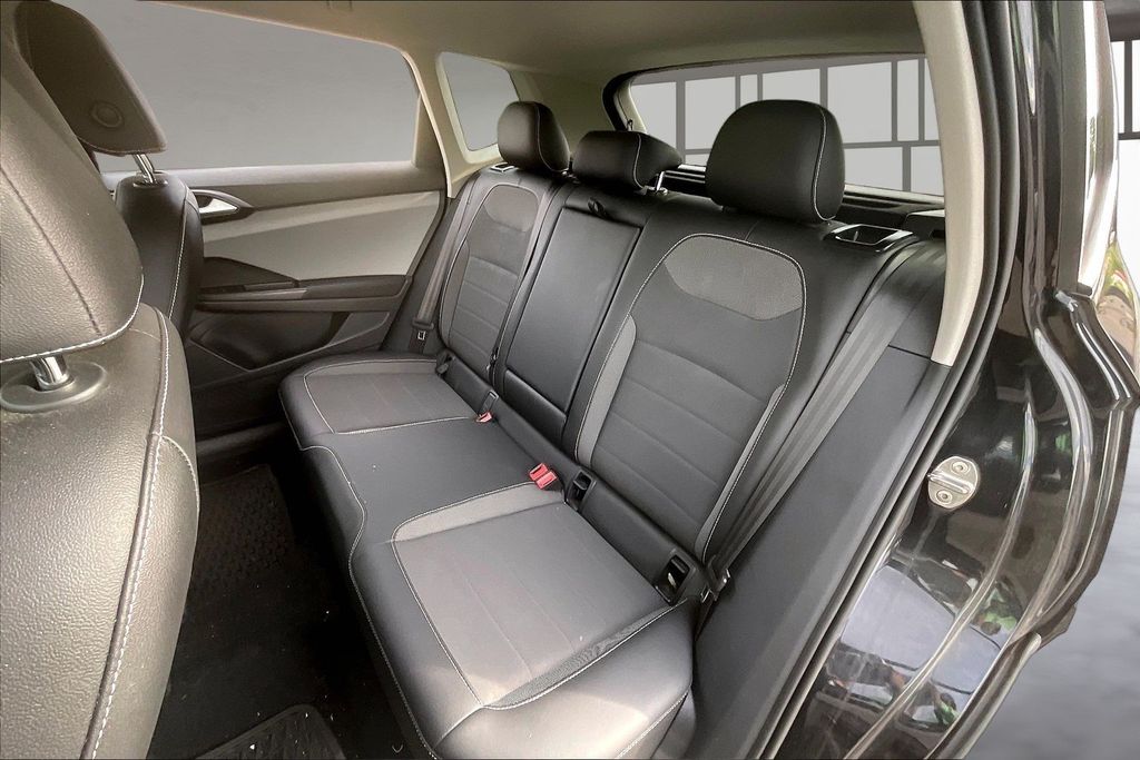 Used 2022 Volkswagen Taos SUV