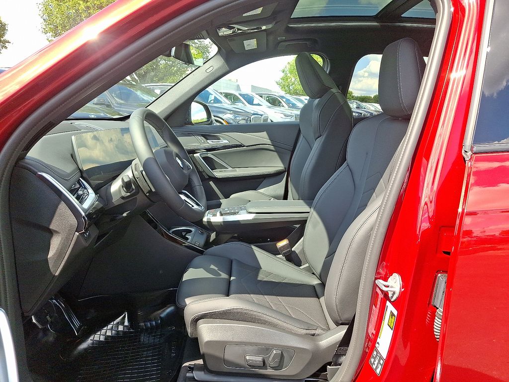 Thumbnail: 2026 BMW X1 - 6