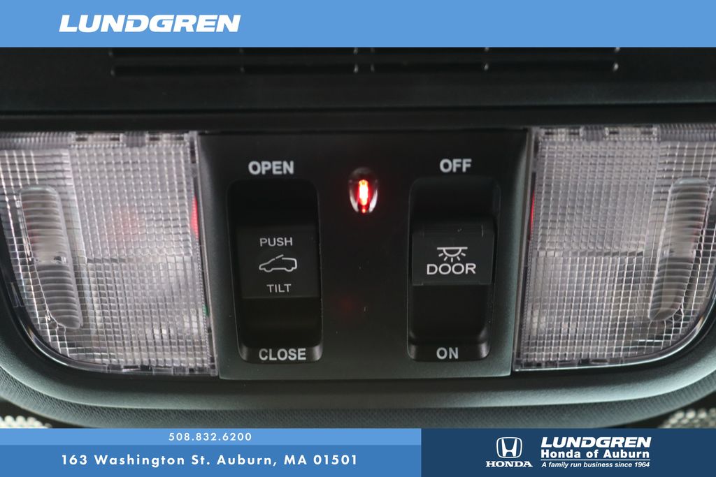 Used 2025 Honda Odyssey Van