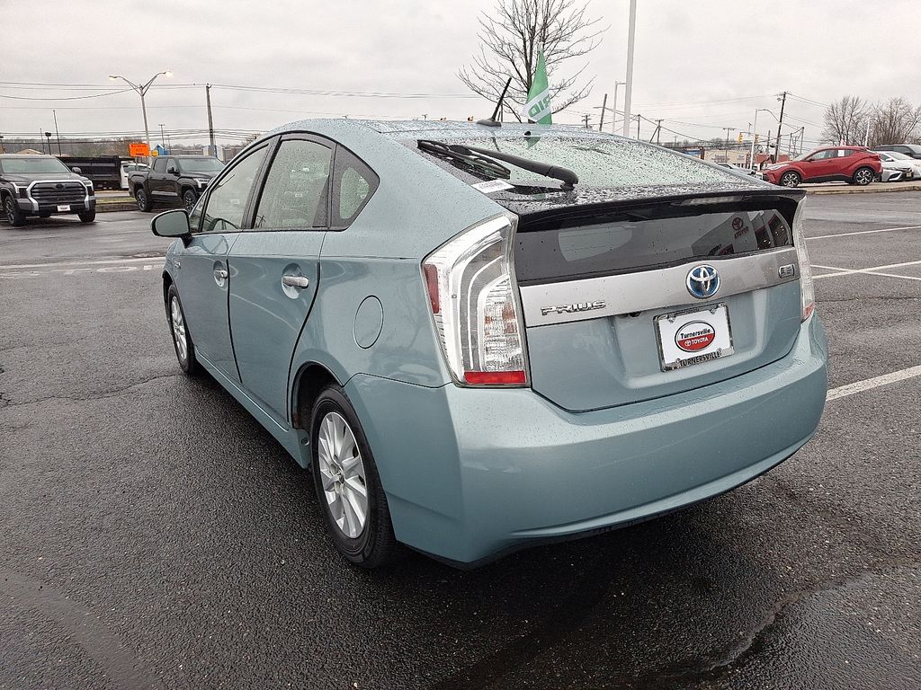 Thumbnail: 2014 Toyota Prius - 4