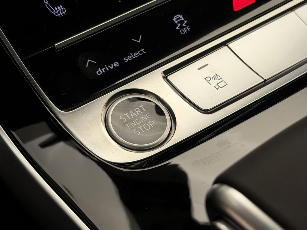 Thumbnail: 2026 Audi Q7 - 31