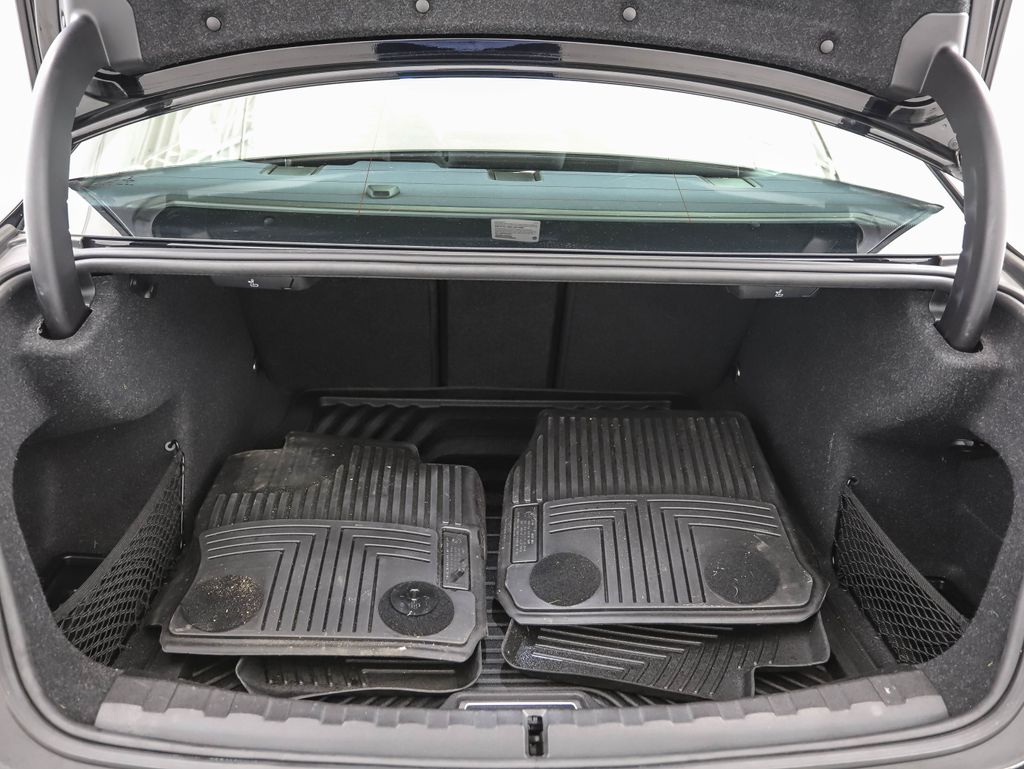 Thumbnail: 2021 BMW 3 Series - 23