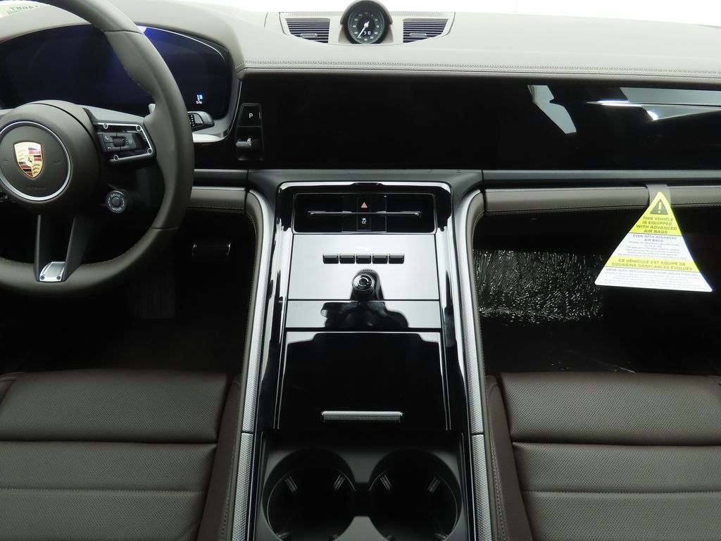 Thumbnail: 2025 Porsche Panamera - 16