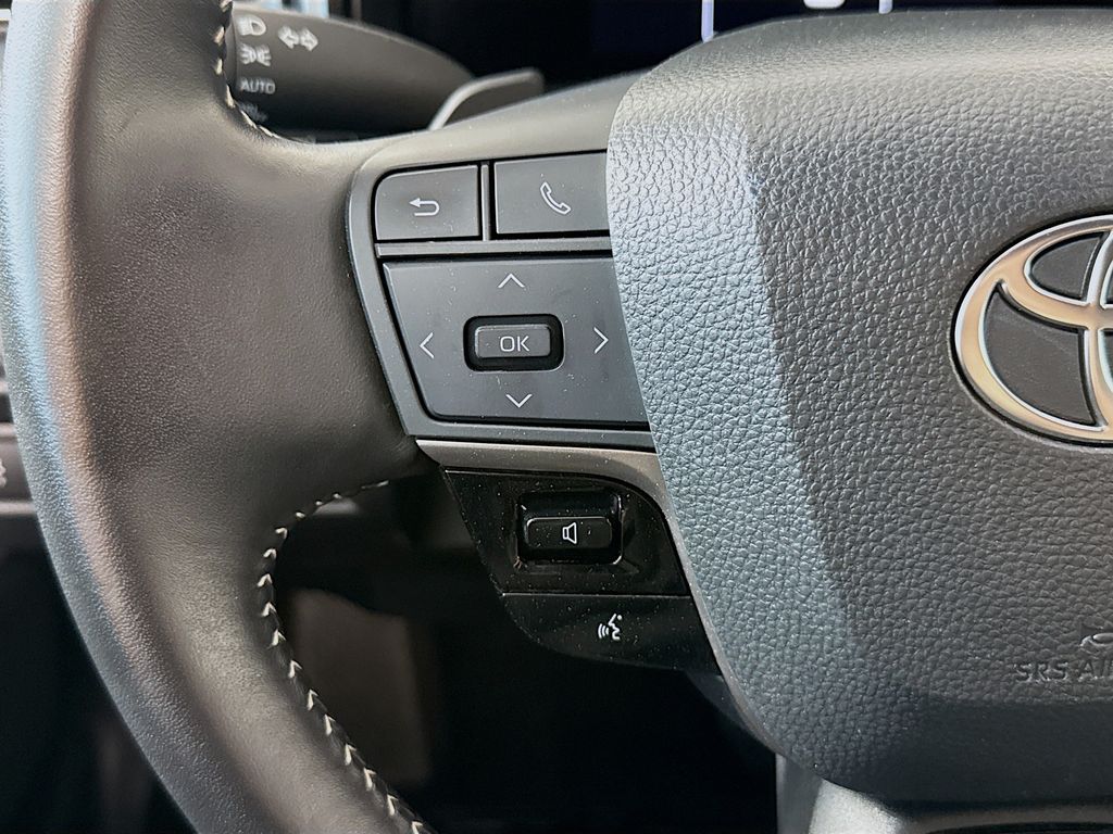 Thumbnail: 2025 Toyota Camry - 11