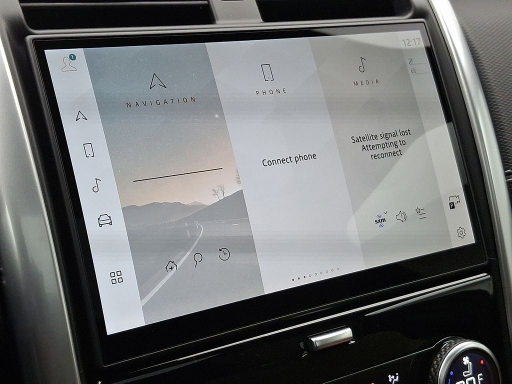 Thumbnail: 2026 Land Rover Discovery - 17