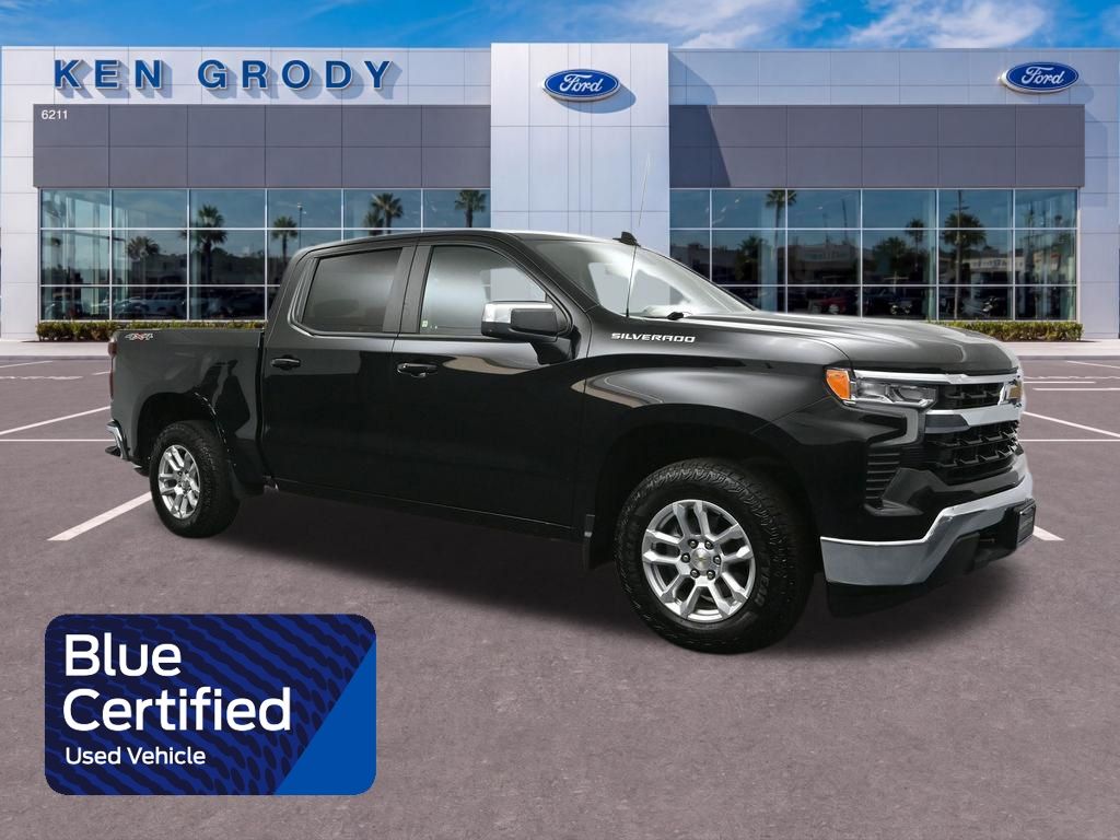 2022 Chevrolet Silverado 1500 LT Crew Cab 4WD