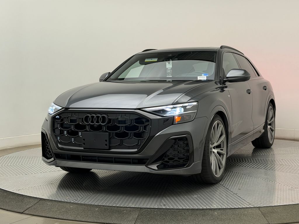 Thumbnail: 2026 Audi Q8 - 4