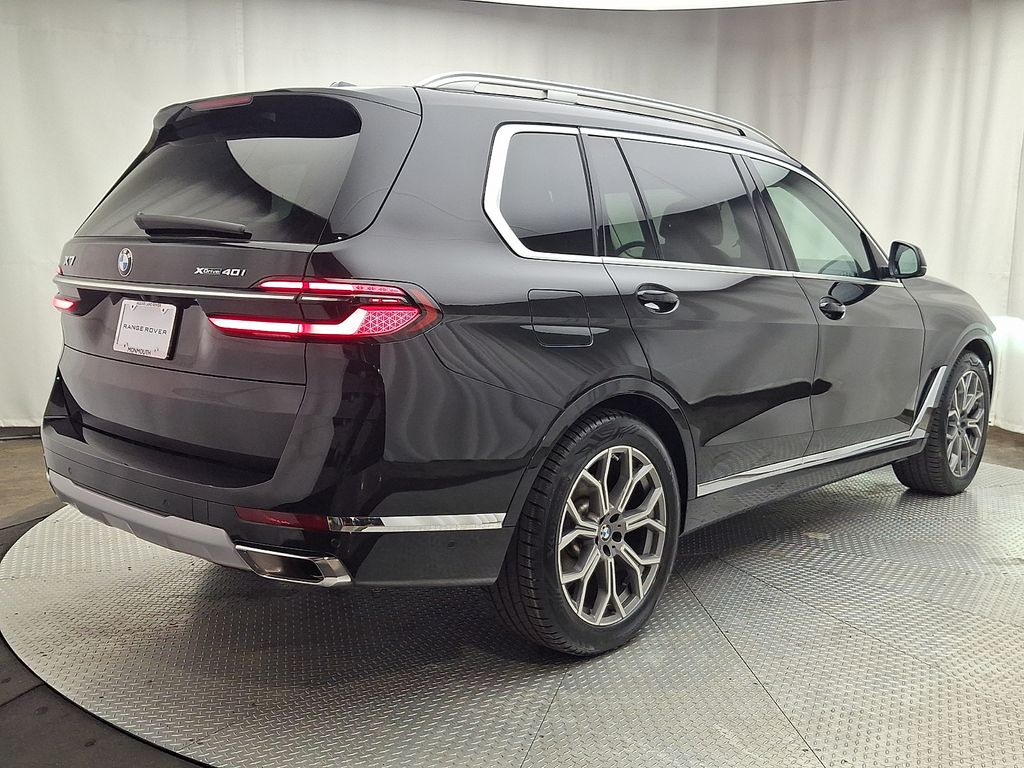 Thumbnail: 2024 BMW X7 - 4