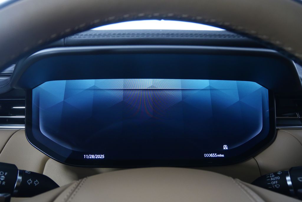 Thumbnail: 2025 Land Rover Range Rover Sport - 25