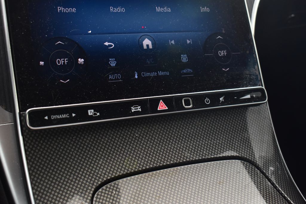 Thumbnail: 2023 Mercedes-Benz C-Class - 20