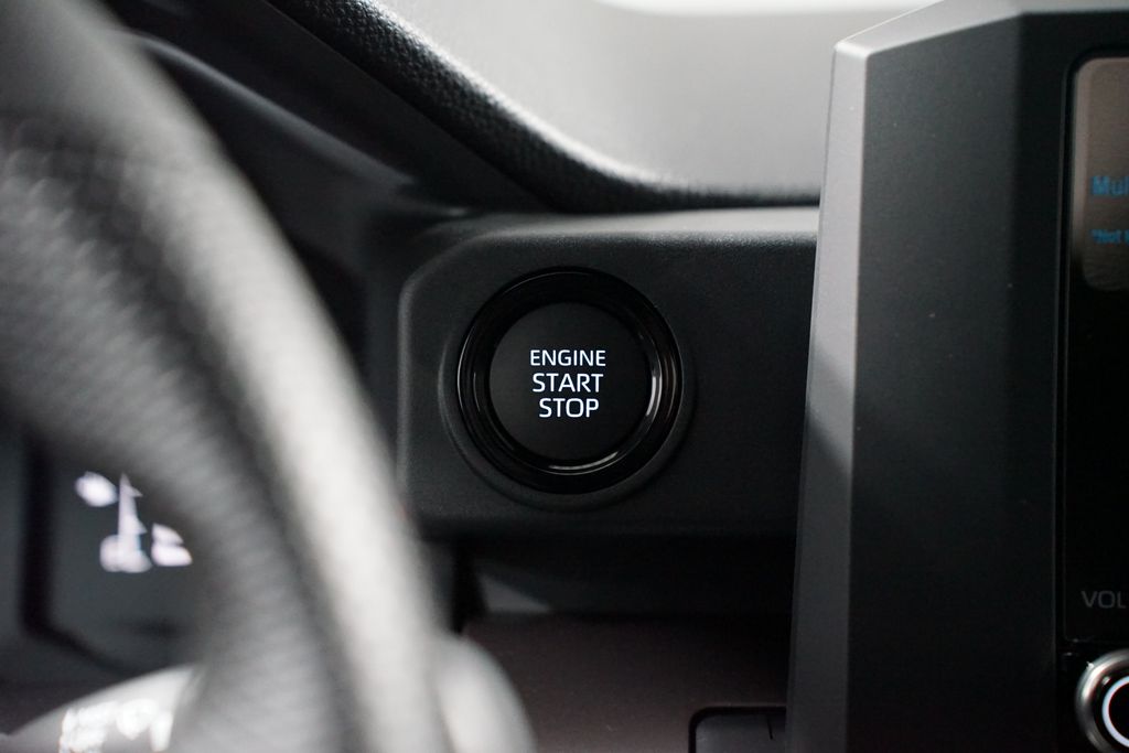 Thumbnail: 2025 Toyota Tacoma - 18