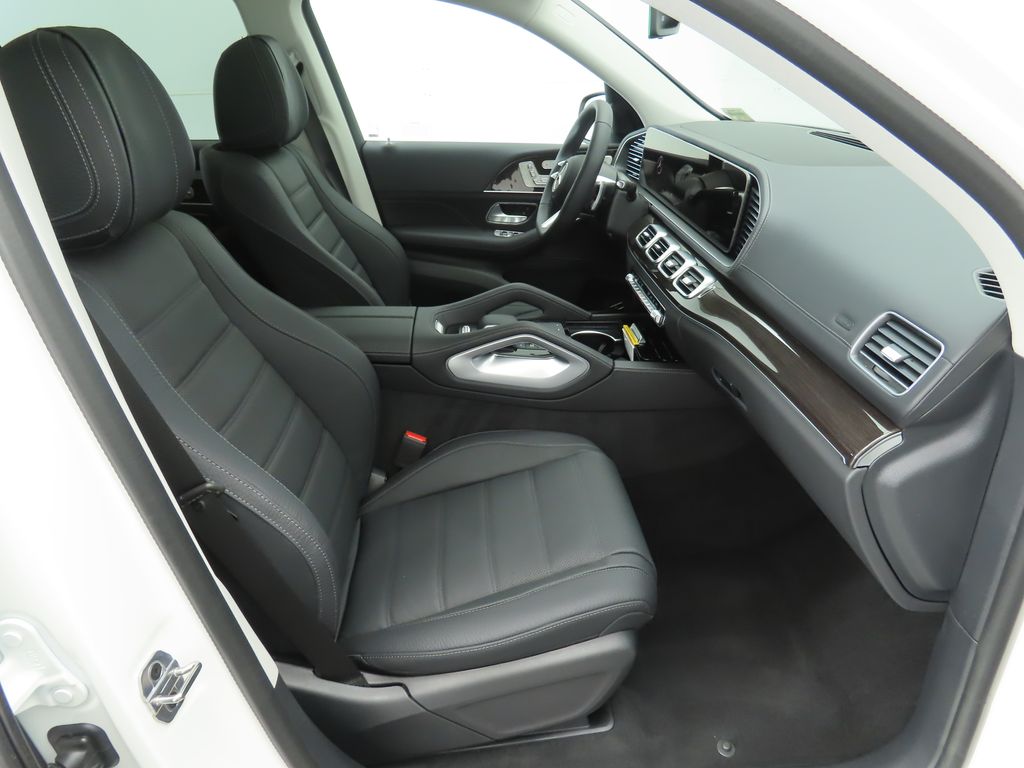 2025 Mercedes-Benz GLS 450 4MATIC 20
