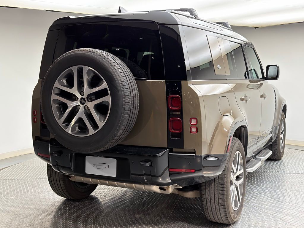 Thumbnail: 2024 Land Rover Defender - 3